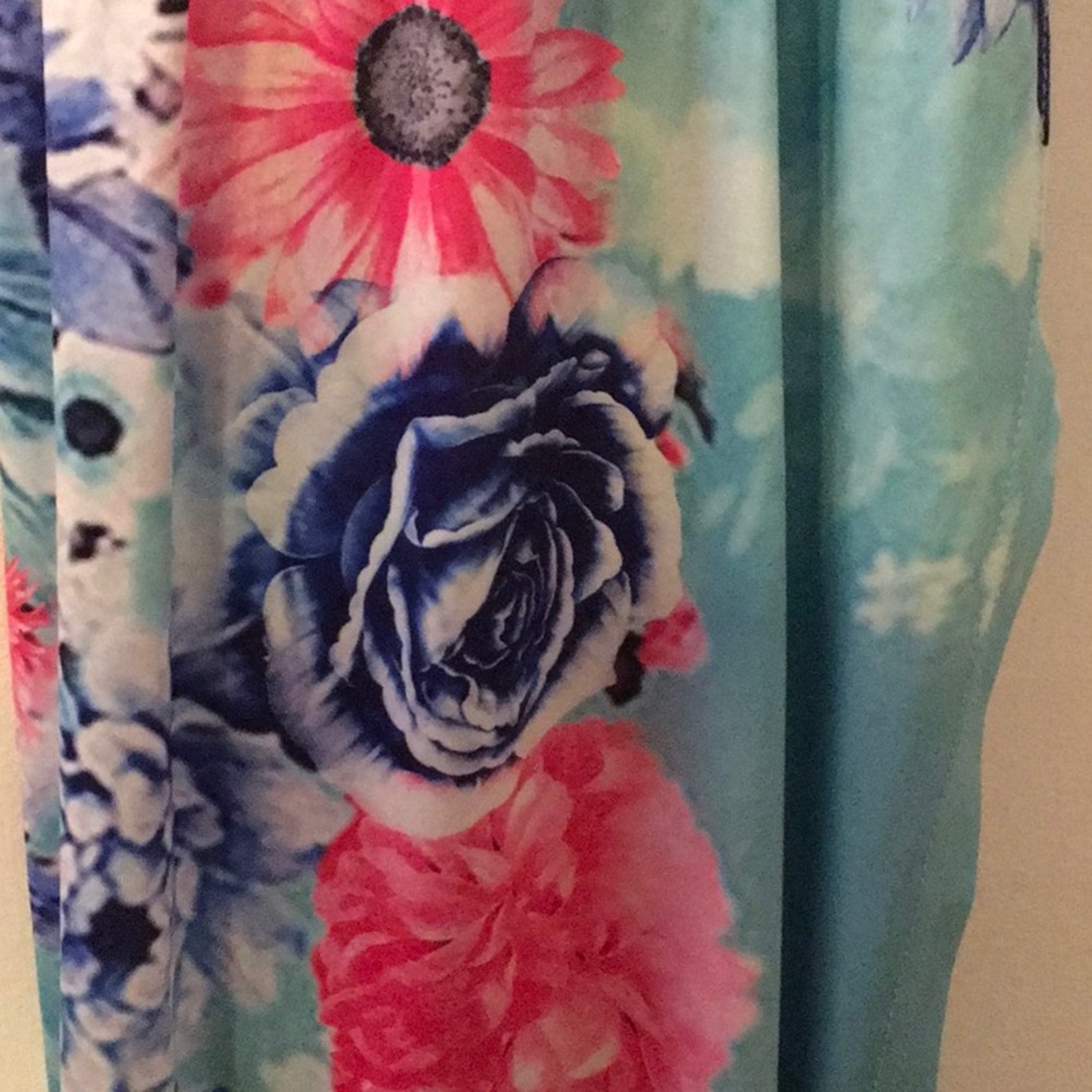 Medium maxi worn one time - Picture 3 of 3